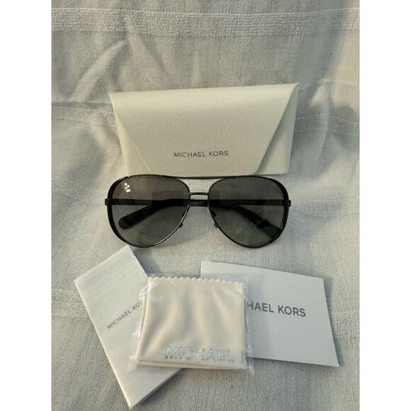 Michael Kors Chelsea Sunglases - Picture 3 of 9